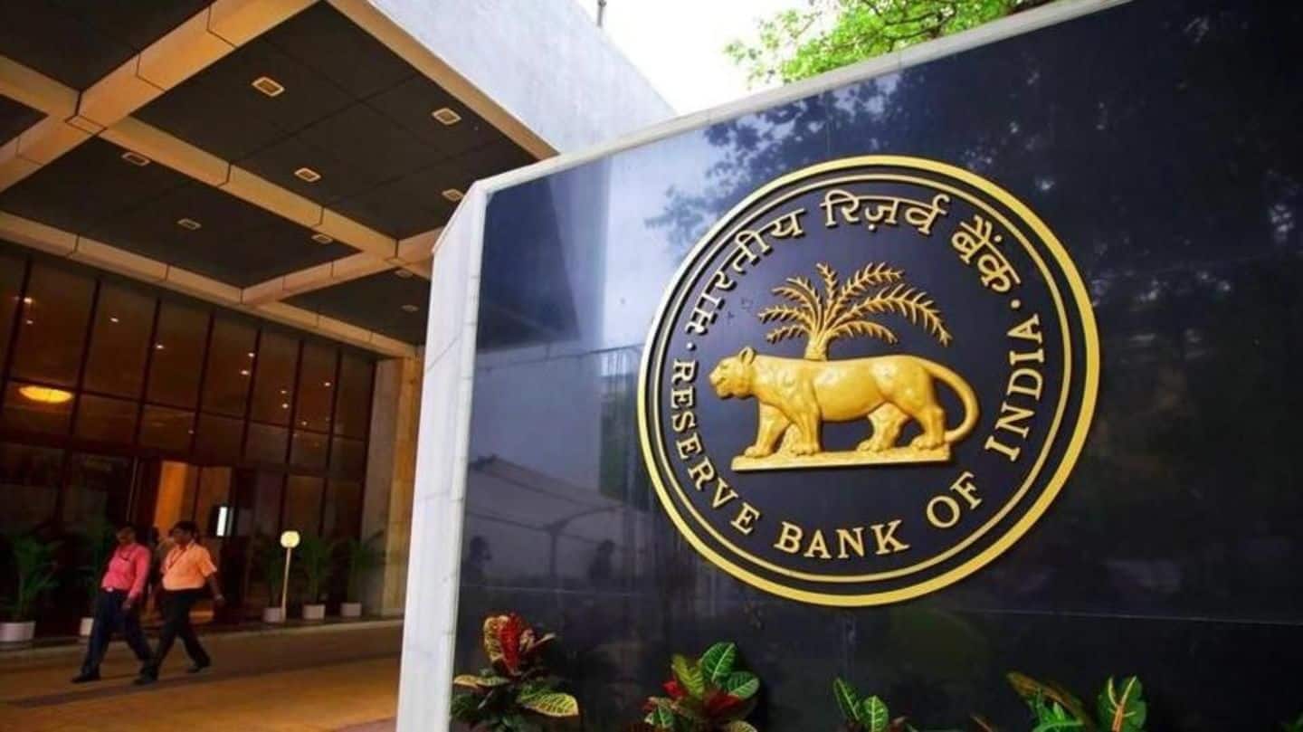 Linking Aadhaar to bank account is mandatory, RBI clarifies