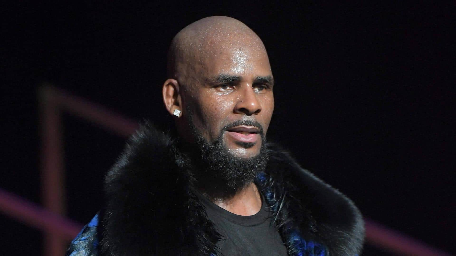 R Kelly appeals to Trump for reduced prison sentence 