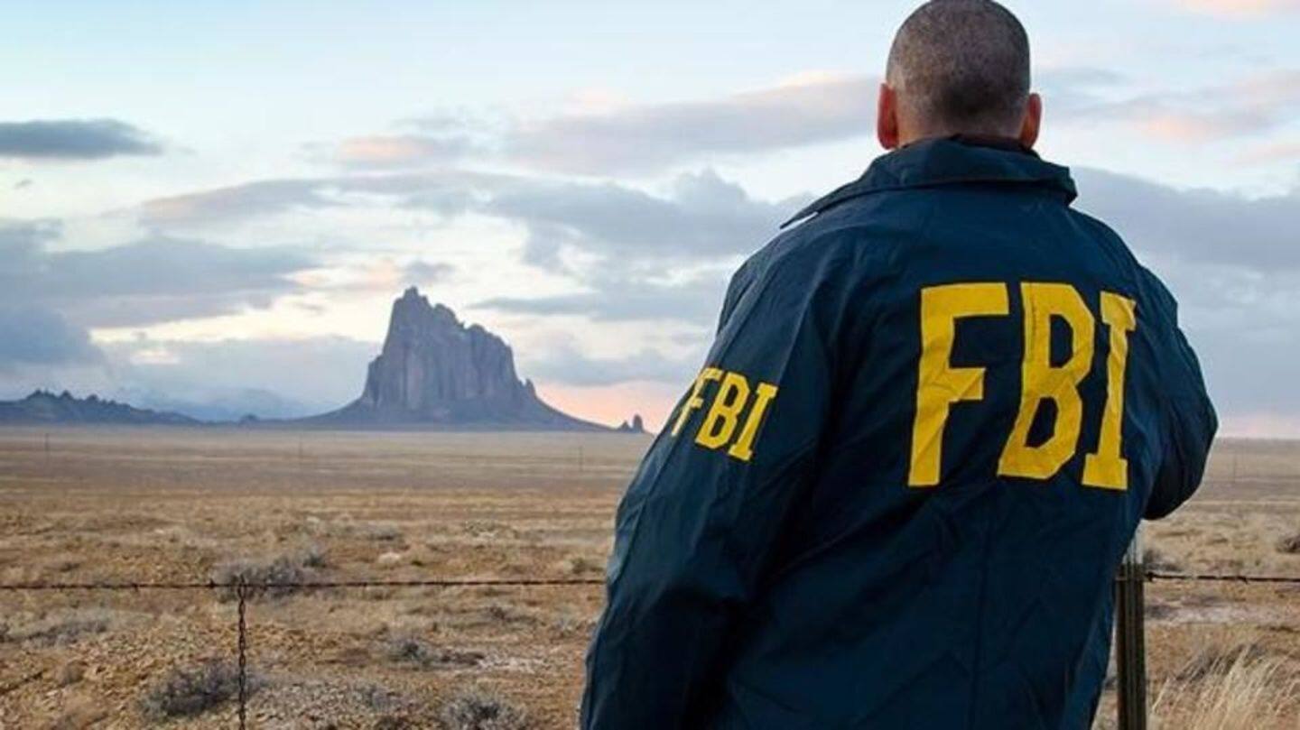 FBI raids ex-Trump campaign chief's house over Russia probe