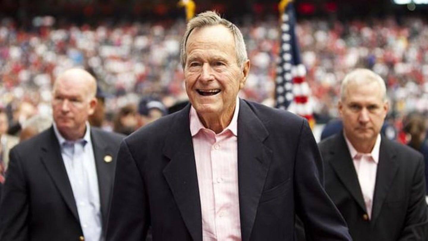 Ex-US President George Bush Sr. apologizes for patting women's rears
