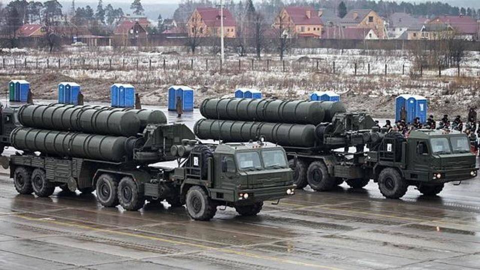 Turkey signs $2.5bn deal with Russia for missiles, NATO concerned