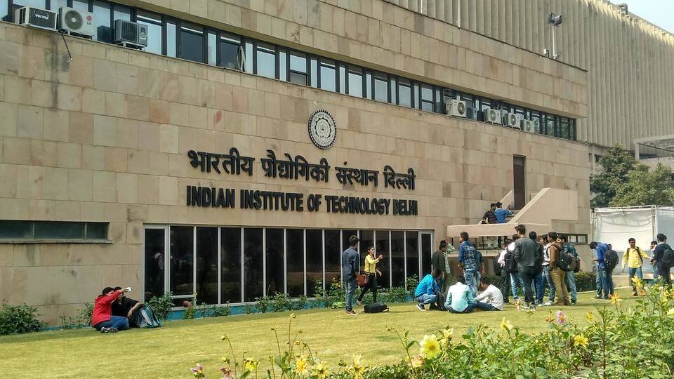 After one-year ban by IITs, companies shun "startup" tag