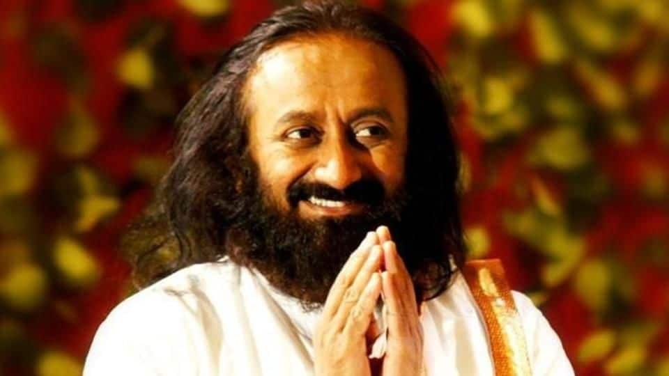 'Duped' attendees shout azaadi slogans at Sri Sri's Kashmir event