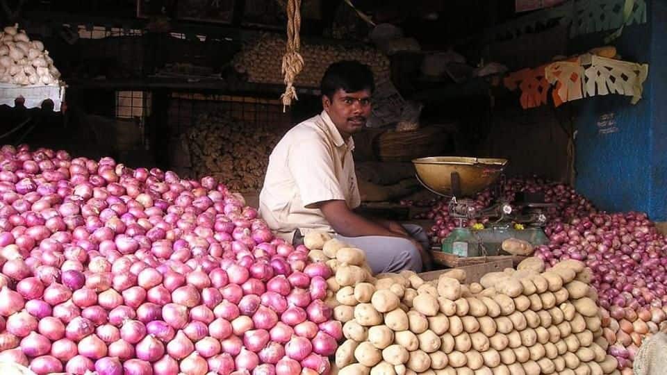 After eggs, now it's onion: Prices would touch Rs. 100/kg