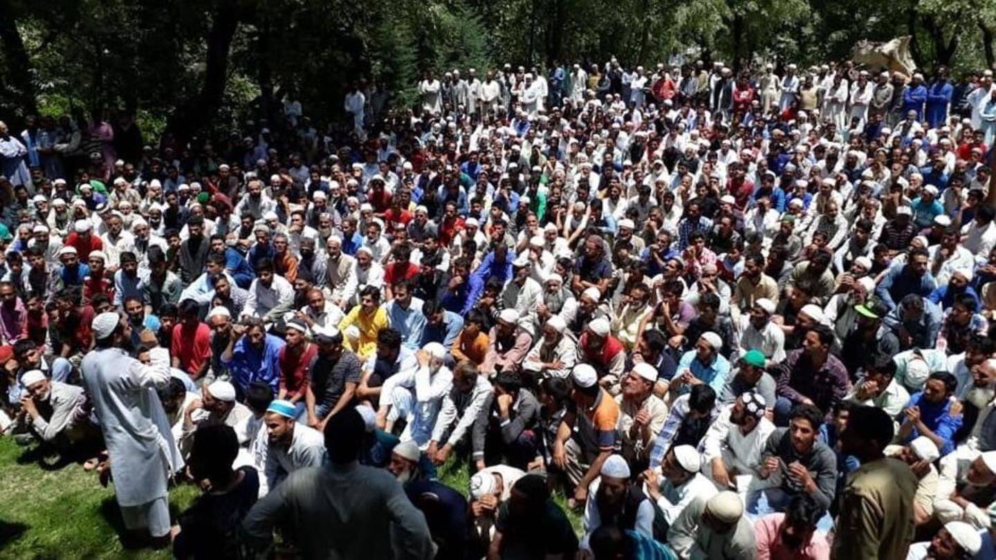 Anger in Kashmir after terrorists shoot dead cops during Ramzan