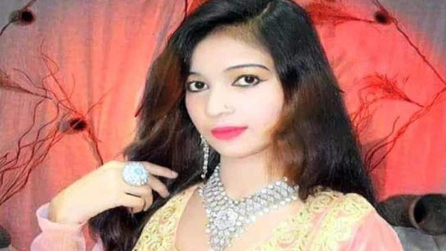 Horrific video: 24-year-old pregnant Pakistani singer shot dead while singing