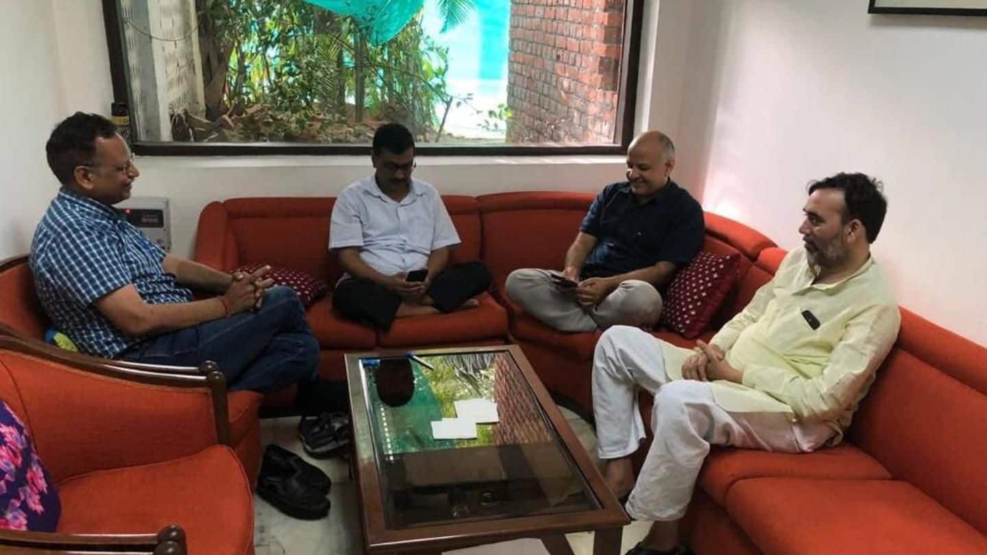 As sit-in protest enters third-day, Kejriwal trains guns on Modi