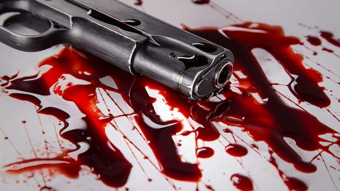 Senior journalist Gauri Lankesh shot dead in Bengaluru Senior journalist Gauri Lankesh shot dead in Bengaluru