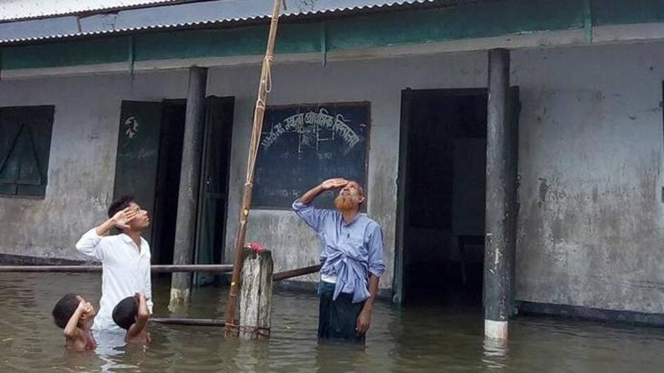 123 dead, Brahmaputra levels recede in few places 123 dead, Brahmaputra levels recede in few places