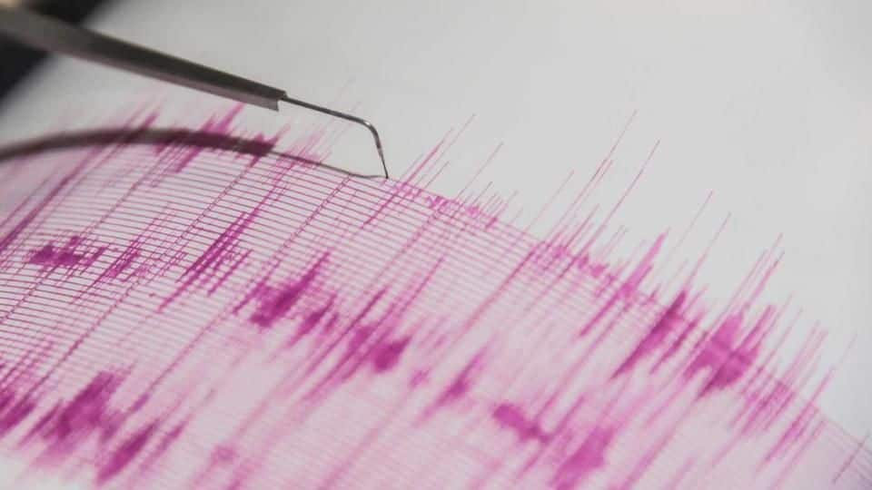 Massive 7.6 quake jolts Honduras, Mexico, tsunami warning issued