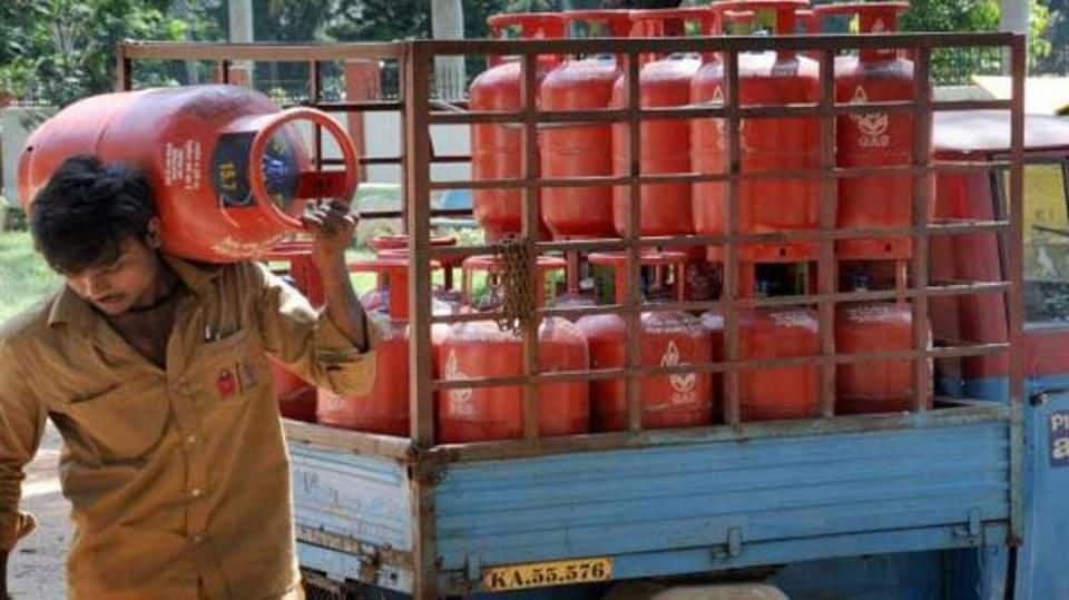 Book Indane LPG cylinder on Facebook and Twitter! Here's how