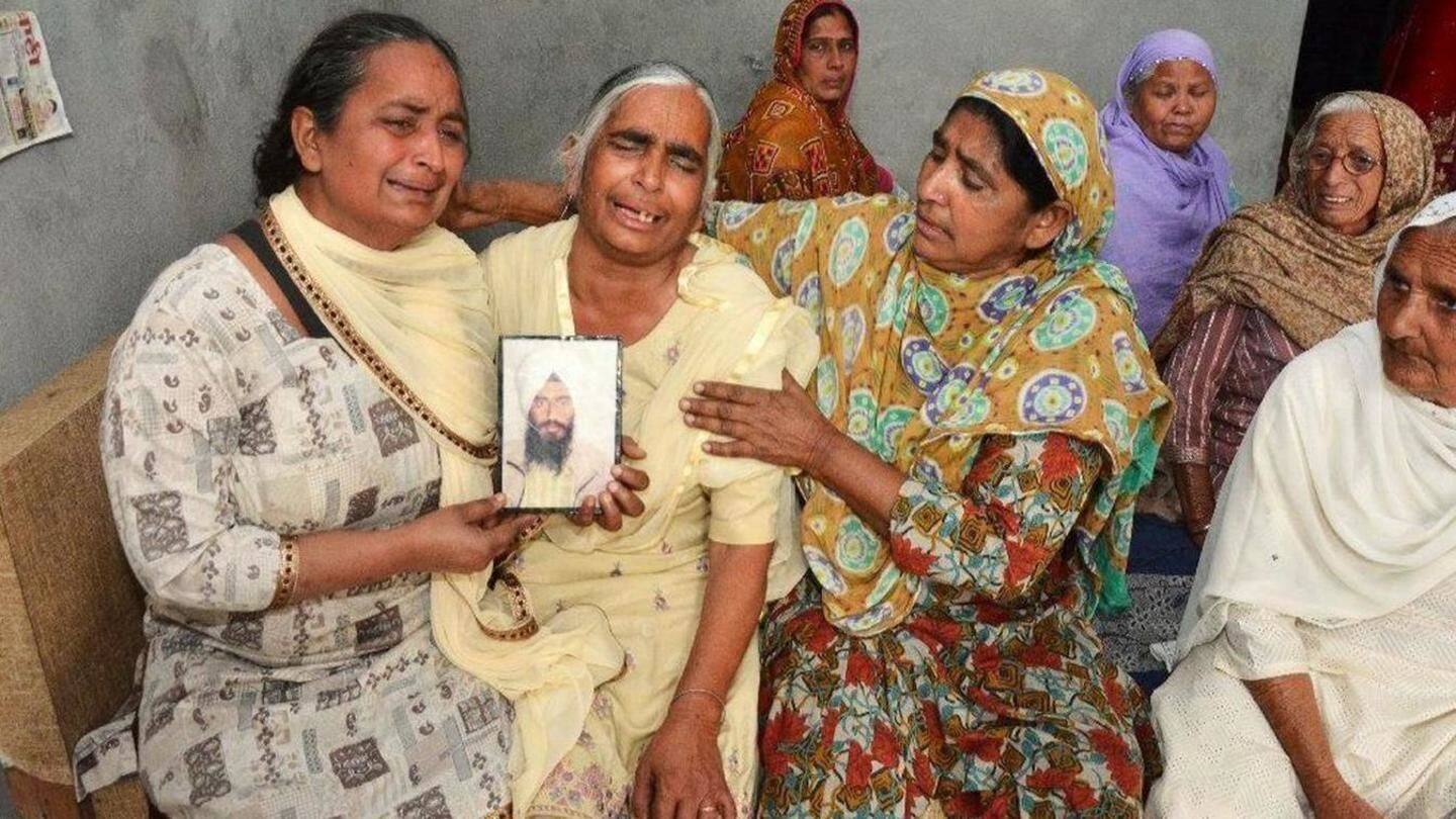 A similar wait by 39 families didn't end well A similar wait by 39 families didn't end well