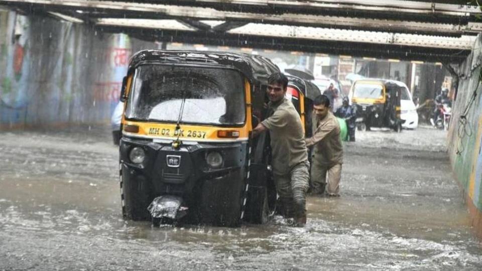 Rains, heavy tide to continue for 2-3 days Rains, heavy tide to continue for 2-3 days