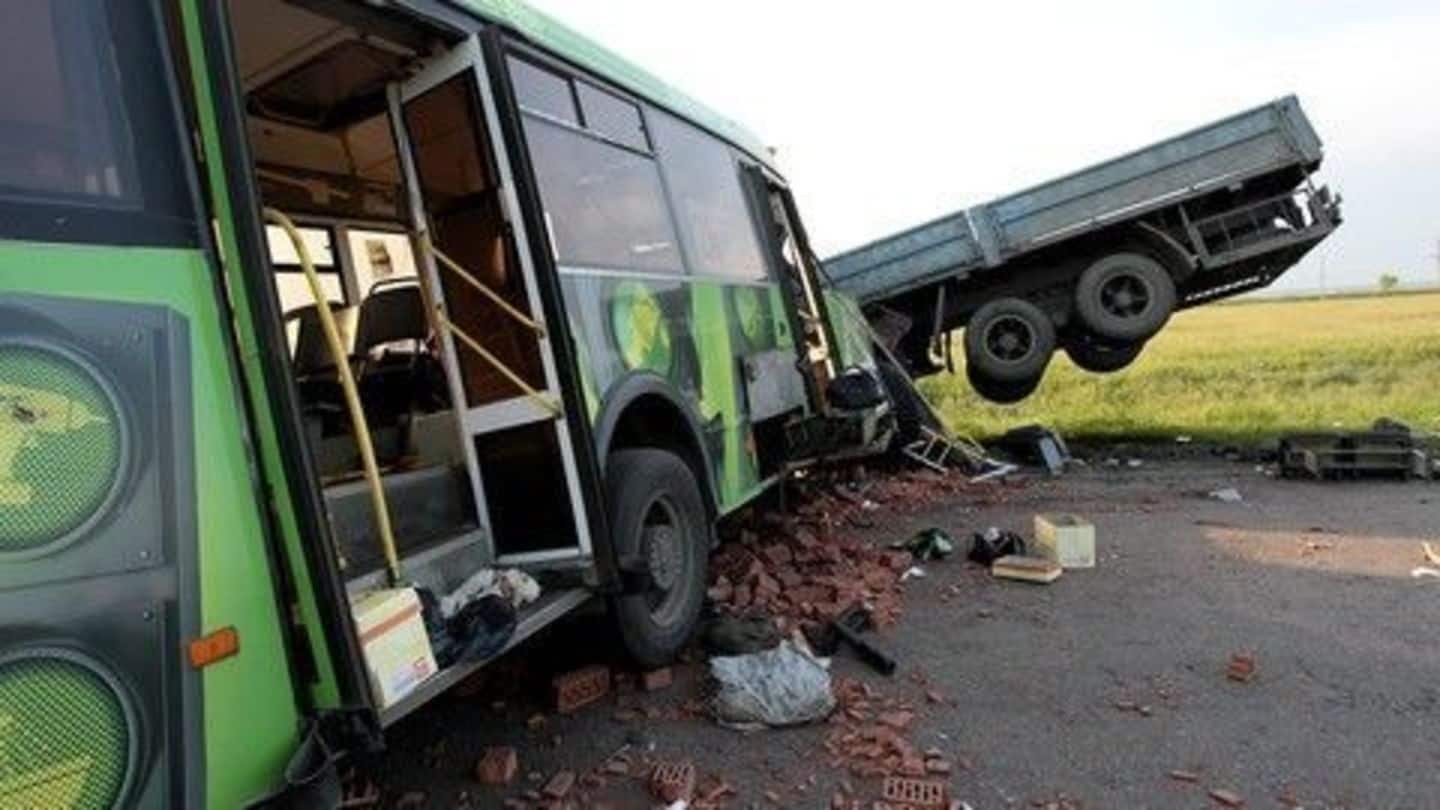 Maharashtra- Nine killed, 12 injured as Mumbai-Latur bus overturns