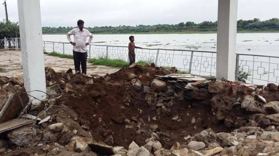 Even the Father of the Nation's samadhi site under water Even the Father of the Nation's samadhi site under water