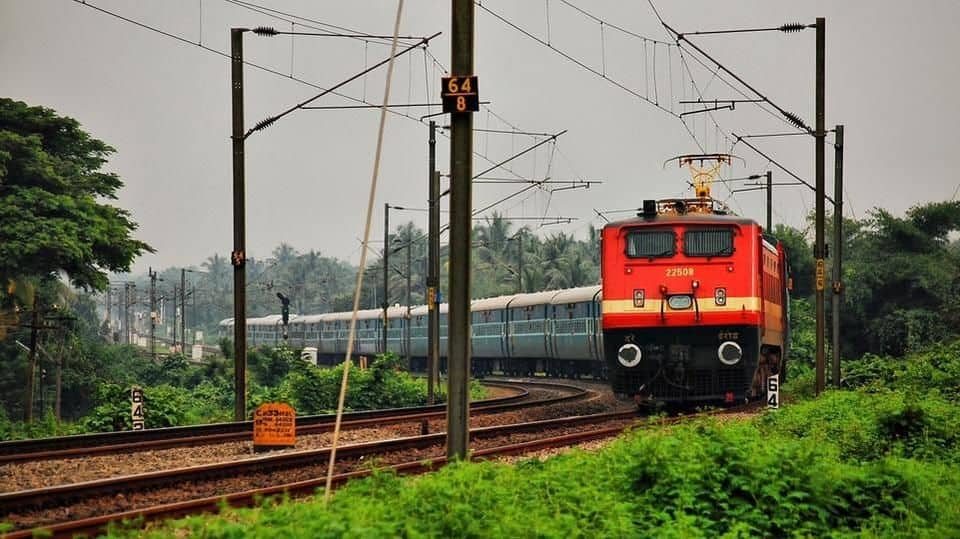 Bizarre: Delhi-Maharashtra train runs 160km on wrong route, reaches MP