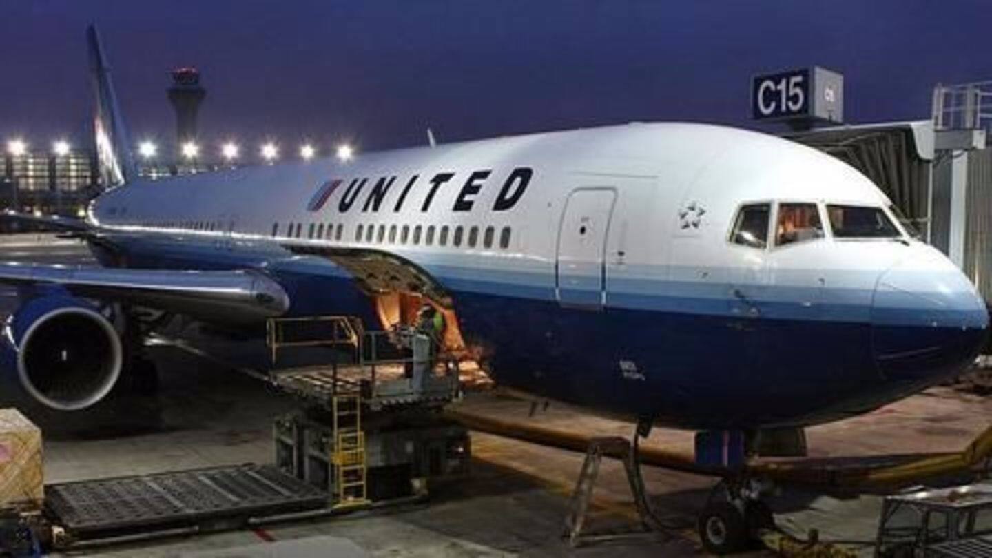 United Airlines: Carrier slammed for barring girls in leggings