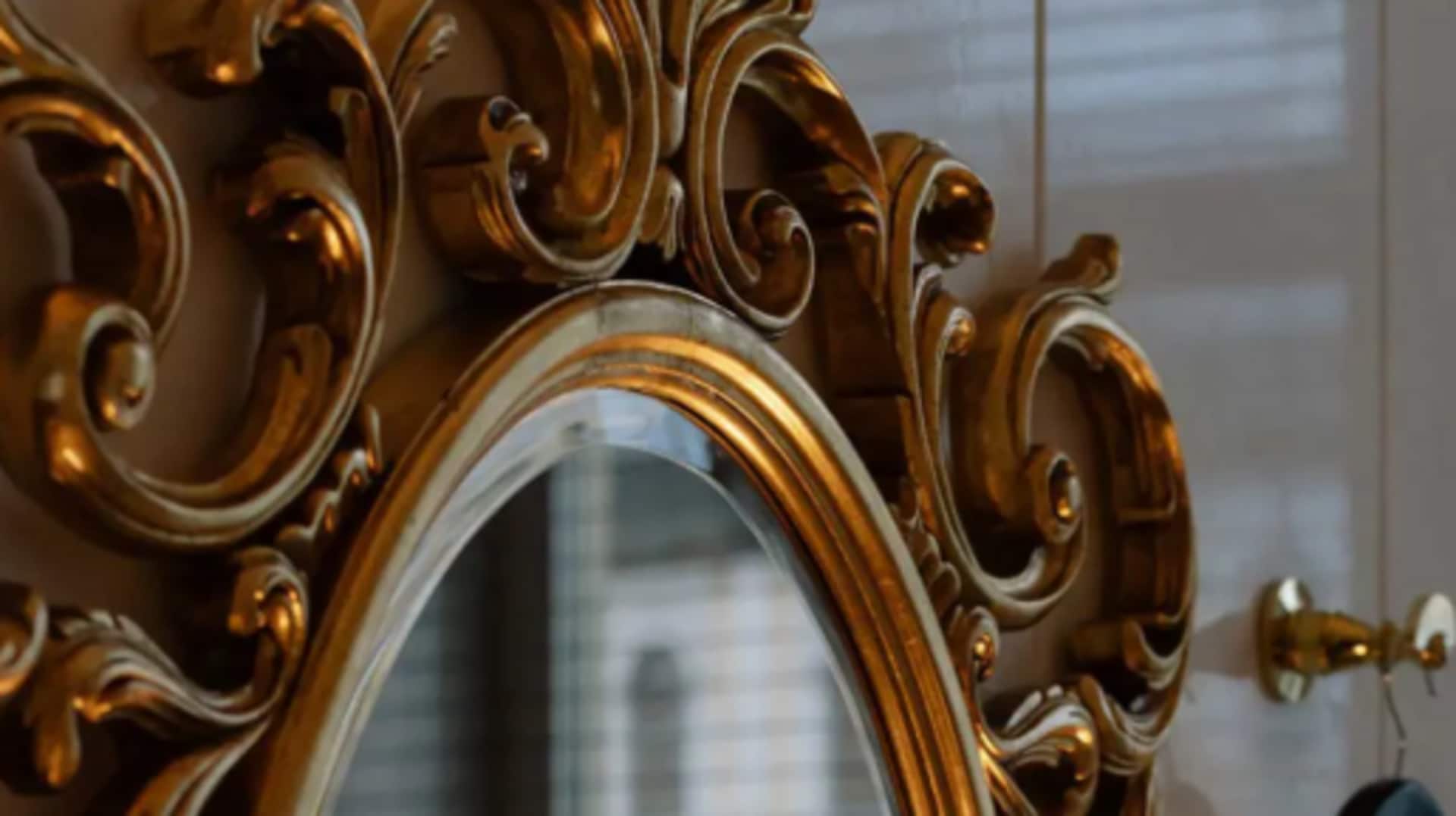 How to style your house with vintage mirrors