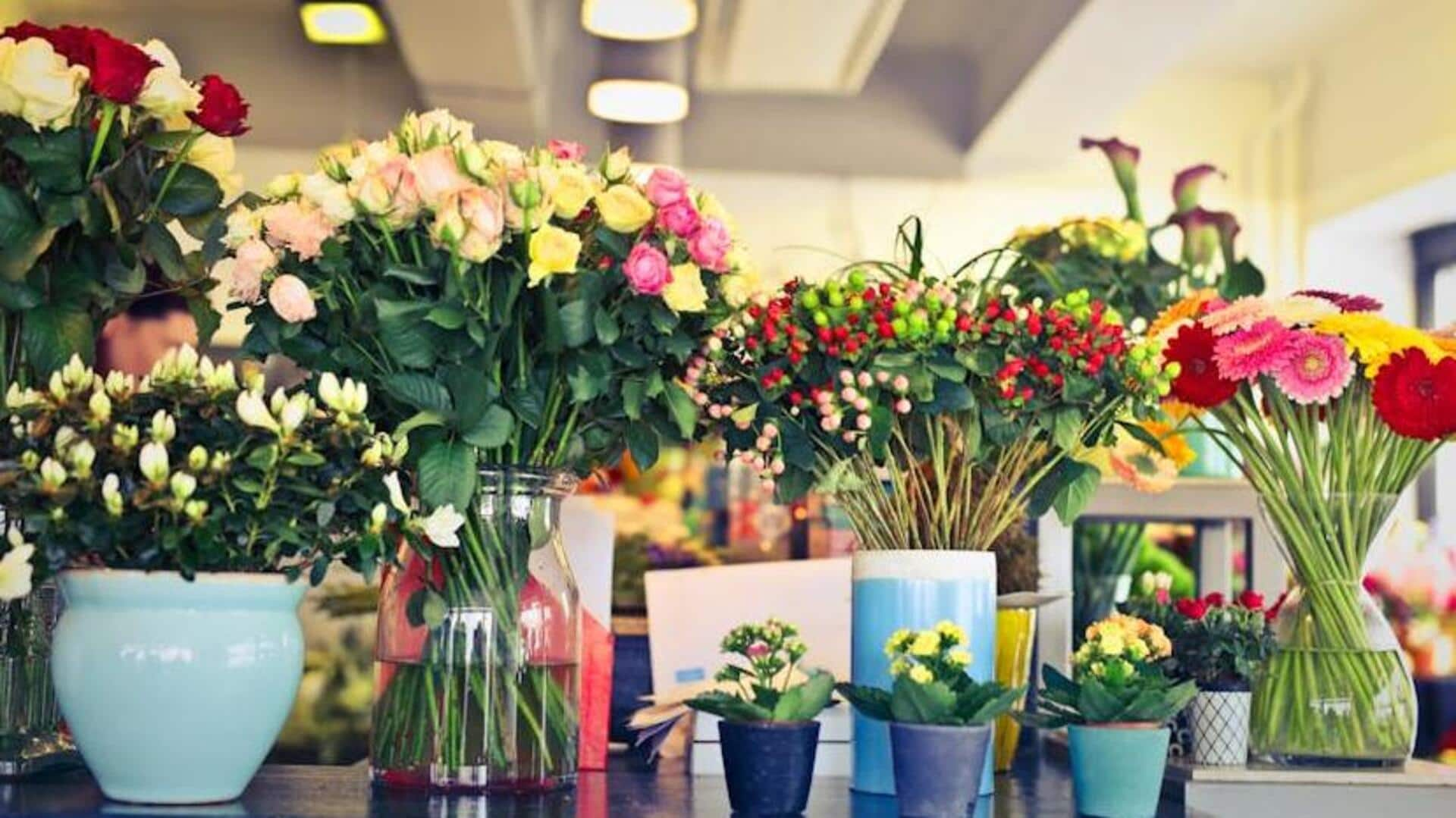 Hosting a cheerful flower arrangement workshop event