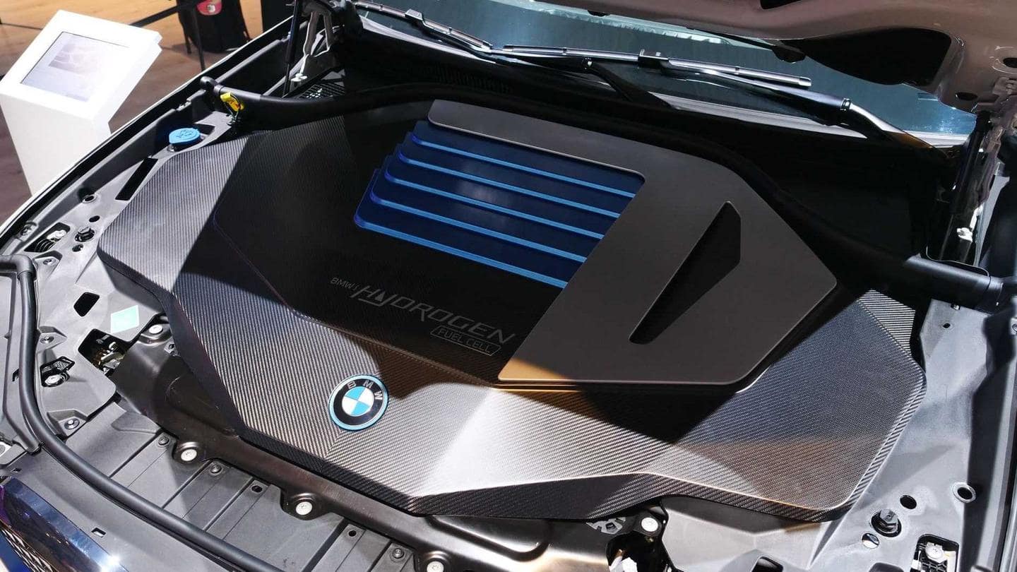 It runs on a 374hp, hydrogen-powered BMW eDrive system