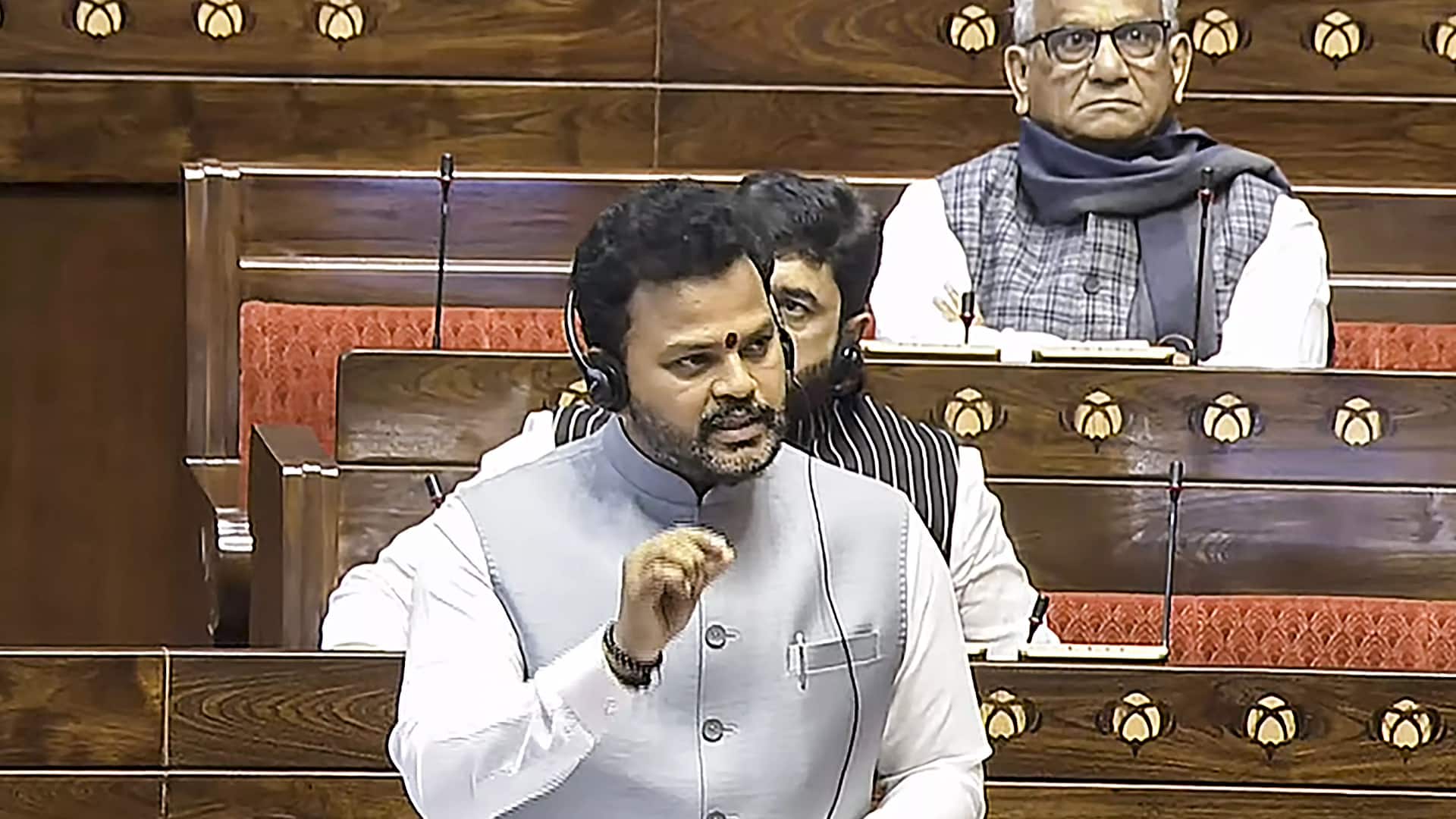 'No airline...will be permitted to cause such hardship': Aviation Minister