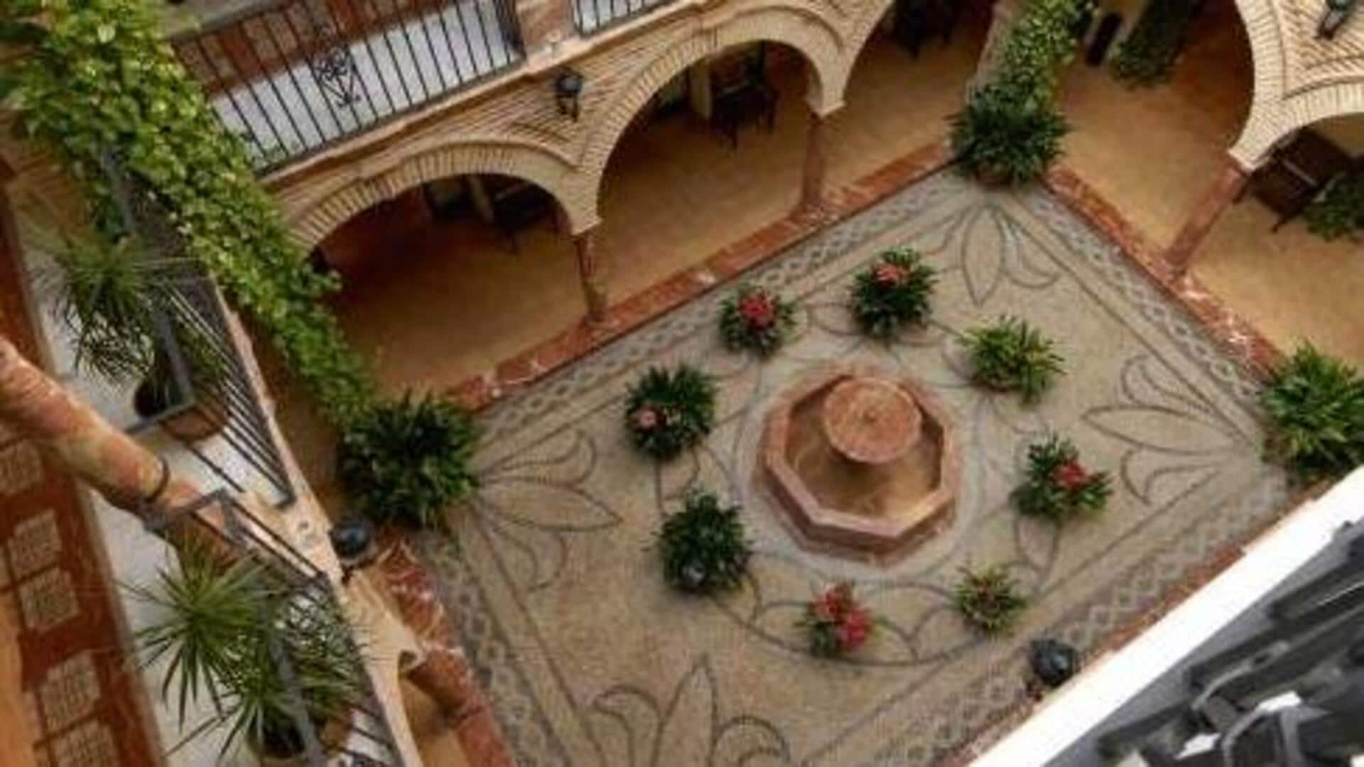 Discover the charm of Andalusian courtyards