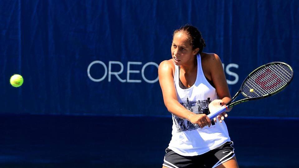 Madison Keys beats CoCo Vandeweghe in straight sets Madison Keys beats CoCo Vandeweghe in straight sets