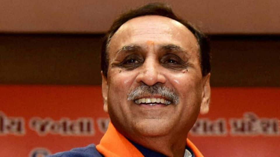 Vijay Rupani sworn in as Gujarat CM once again