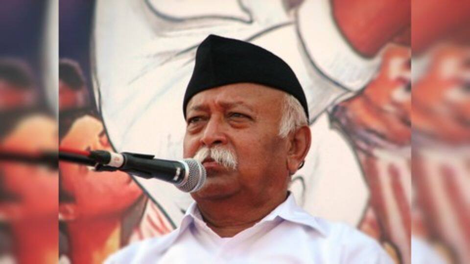 RSS chief Mohan Bhagwat arrives in Varanasi; Congress protests