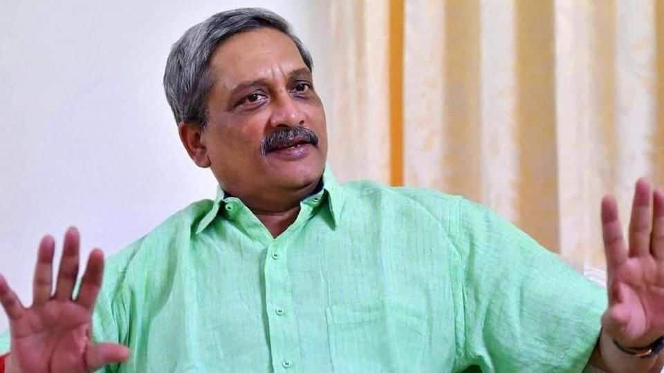 Meanwhile, BJP's Manohar Parrikar and Ravi Shankar defended demonetization Meanwhile, BJP's Manohar Parrikar and Ravi Shankar defended demonetization