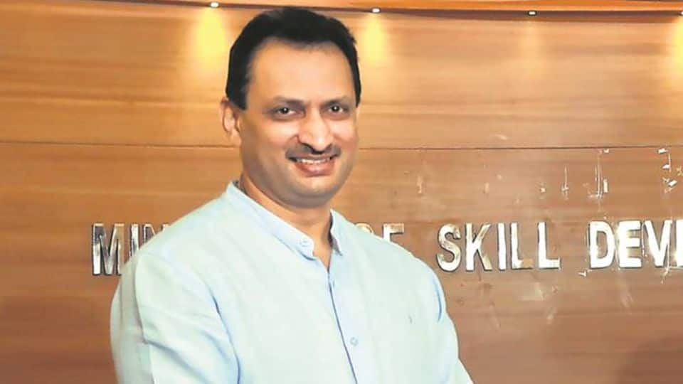 MoS Anantkumar Hegde: BJP will change the constitution