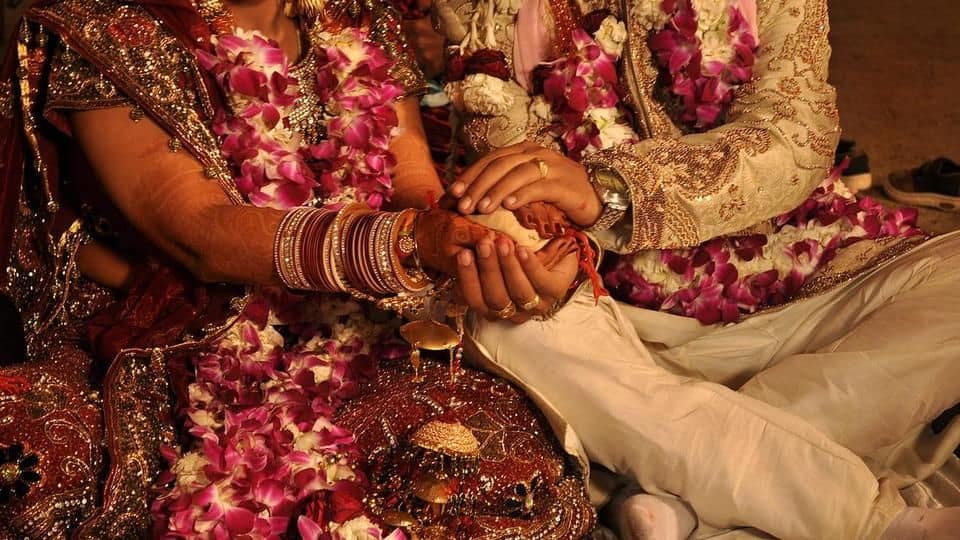 First loot by Delhi's wedding gangs reported near Connaught Place