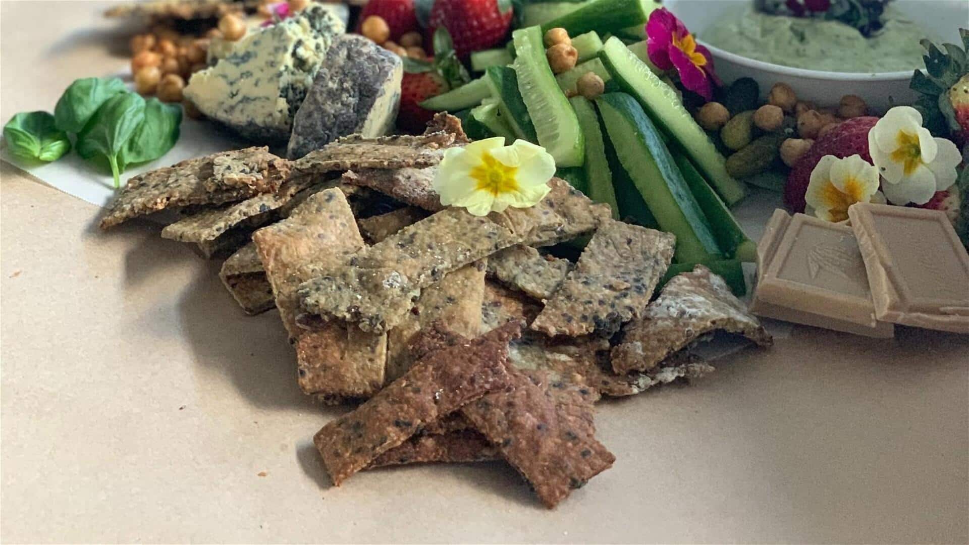 These Finnish herbal seed crackers are yummy!