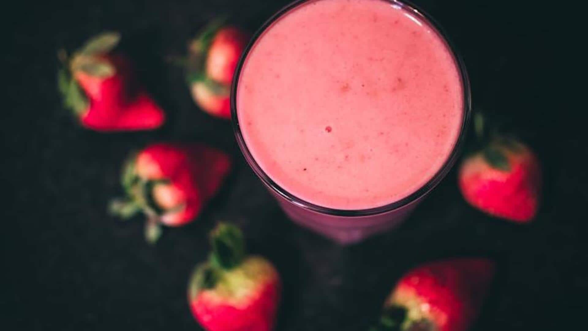 Sip on these gut-healing tropical fruit smoothies
