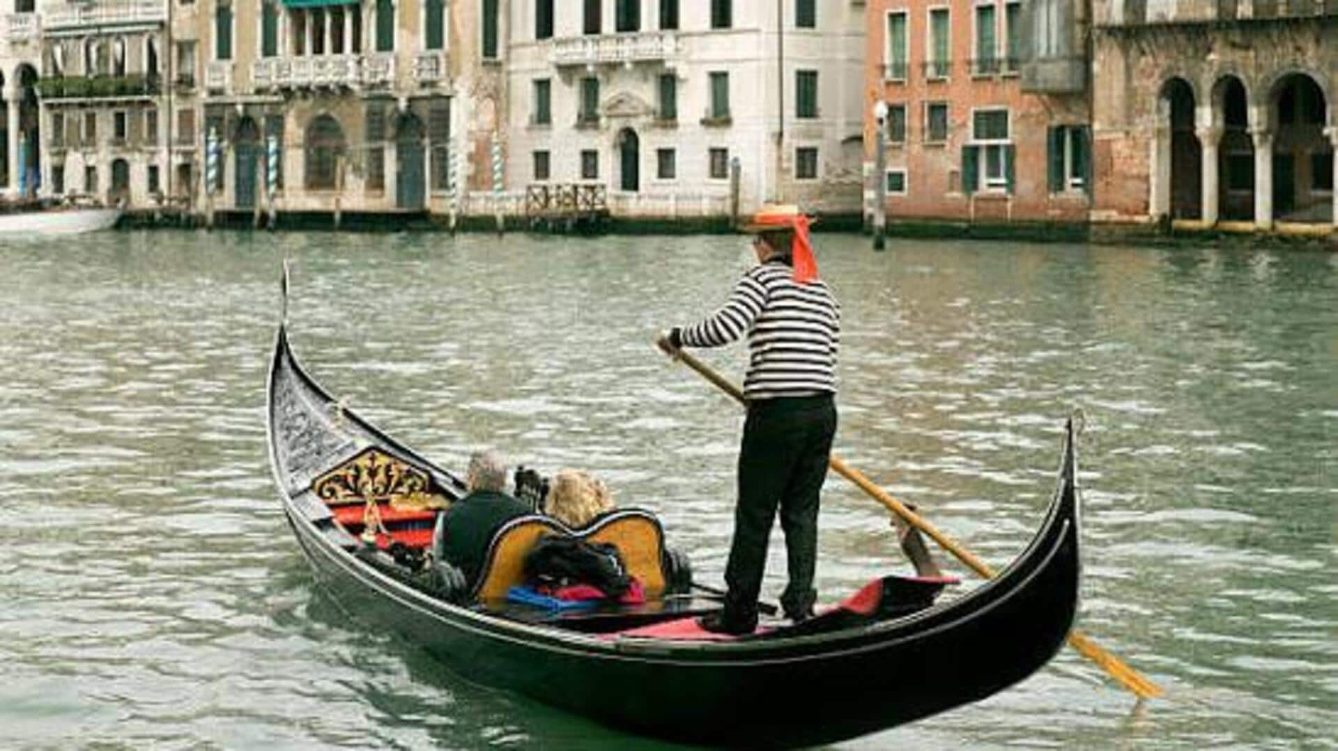 Venice's art-themed gondola rides: A guide
