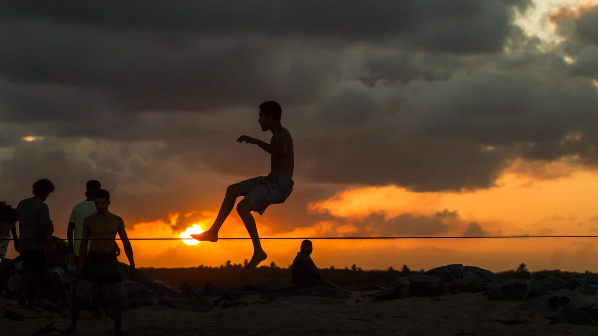 Slacklining: The fun workout for better balance