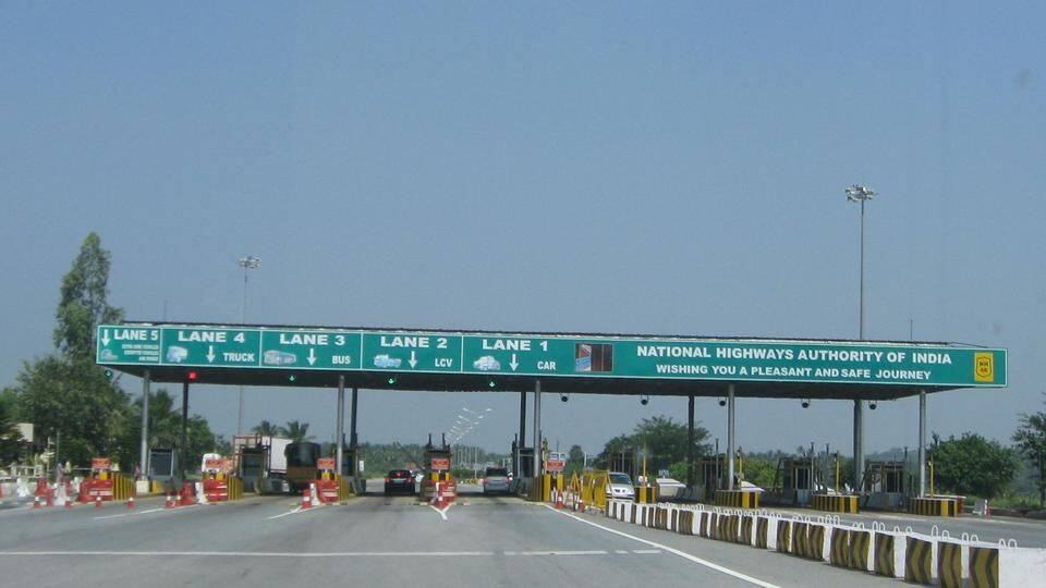 Bridge linking South Bombay to international airport made toll free