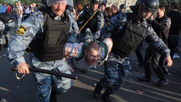 More than 1,600 arrested in Russia amid anti-Putin protests