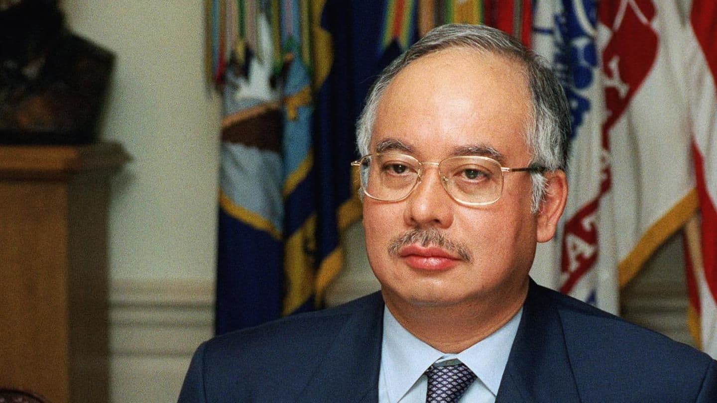 Malaysia polls: Scandal-hit PM Najib Razak faces ex-mentor Mahathir Mohamad
