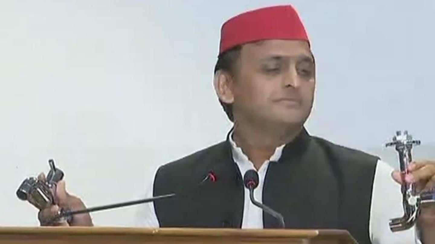 The-Great-Indian-Political-Drama: Akhilesh Yadav brings taps to press conference