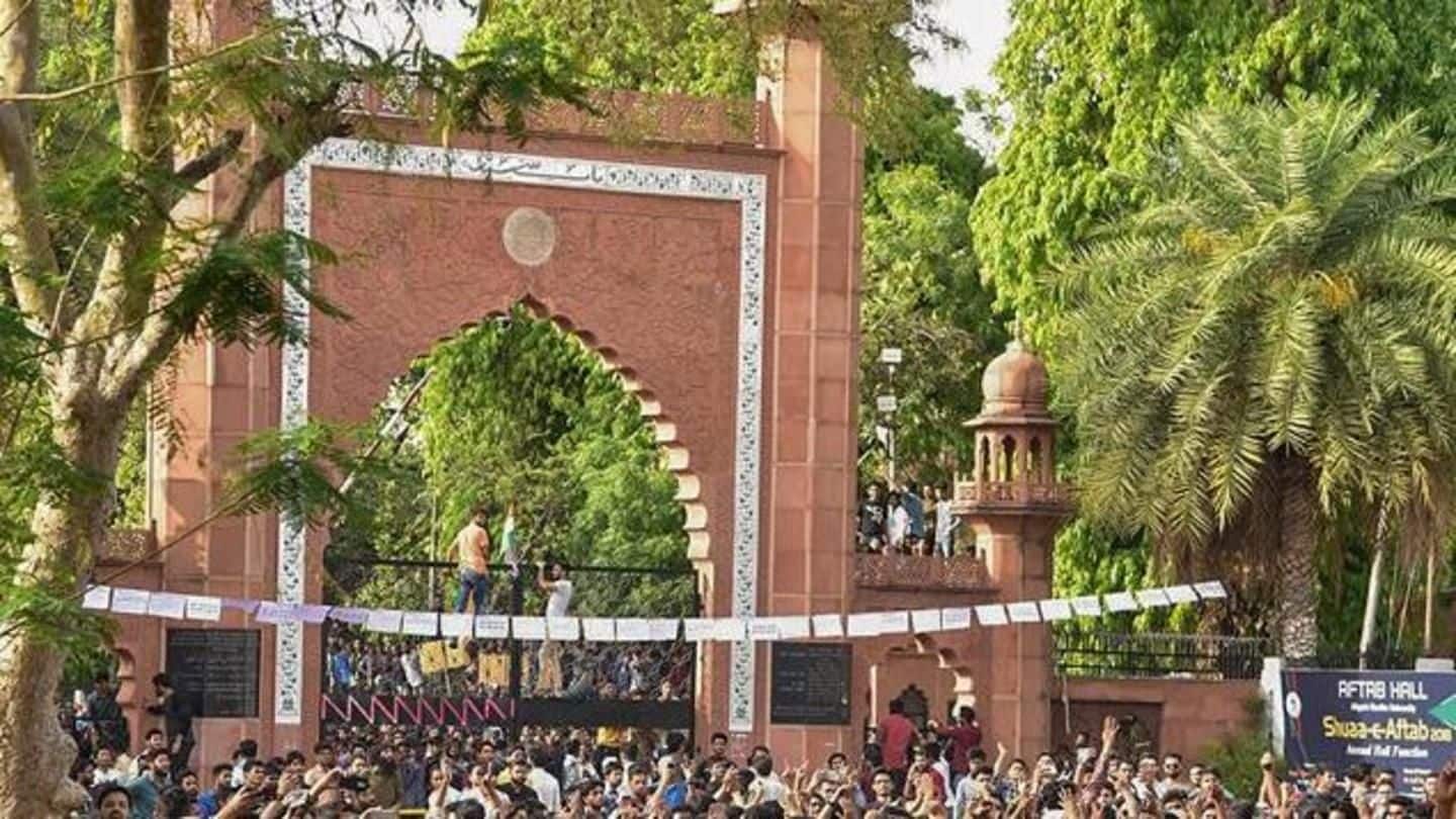 Students raised slogans against 'fascist forces', groups set deadline Students raised slogans against 'fascist forces', groups set deadline