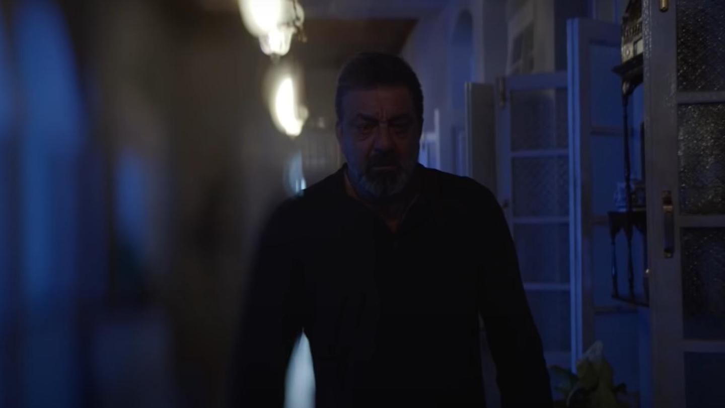 The trailer starts with dejected Ravi's present-day story The trailer starts with dejected Ravi's present-day story