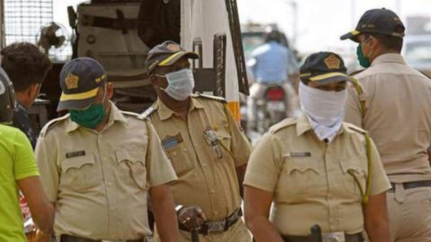 A 30-member strong group attacked cops A 30-member strong group attacked cops