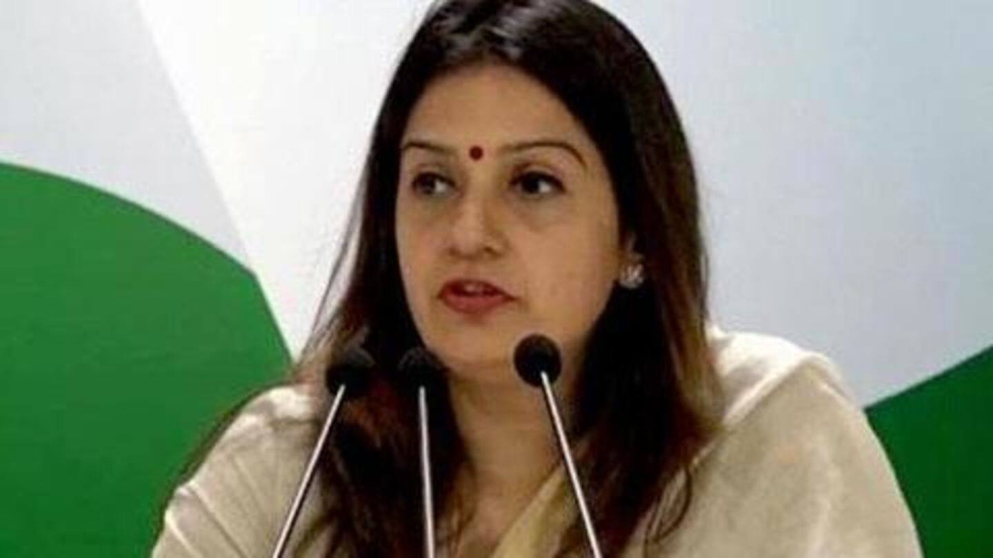 An enthusiastic Priyanka Chaturvedi sang to mock Smriti An enthusiastic Priyanka Chaturvedi sang to mock Smriti