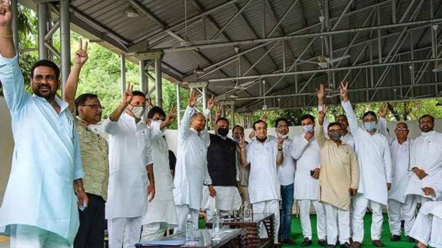 Congress showed strength, reached out to "rebel" as well Congress showed strength, reached out to "rebel" as well