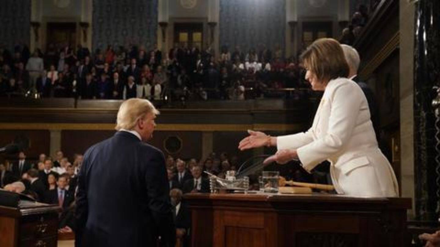 Pelosi extended her hand, Trump looked away Pelosi extended her hand, Trump looked away