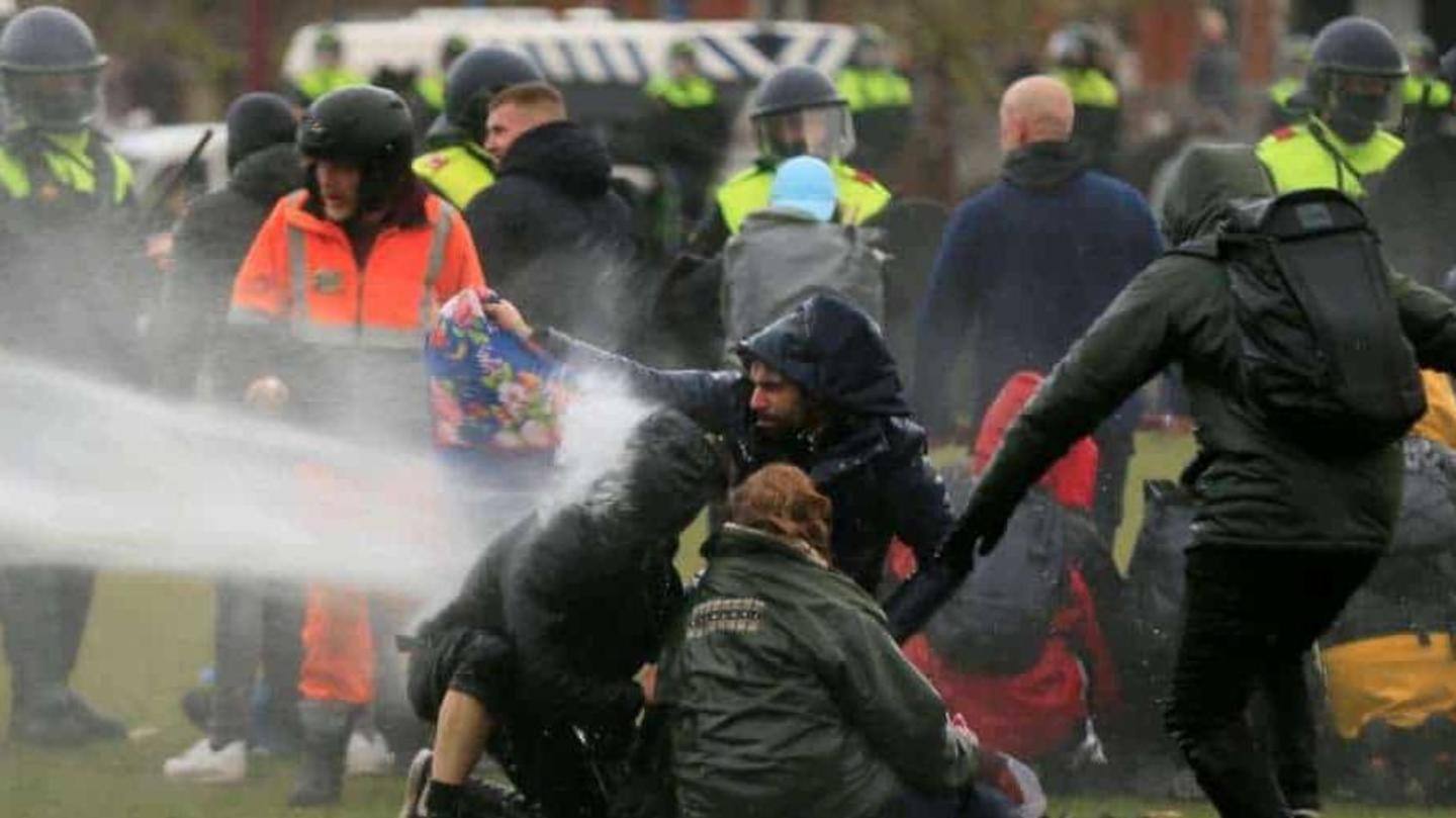 In Netherlands, anti-lockdown protesters clashed with police In Netherlands, anti-lockdown protesters clashed with police