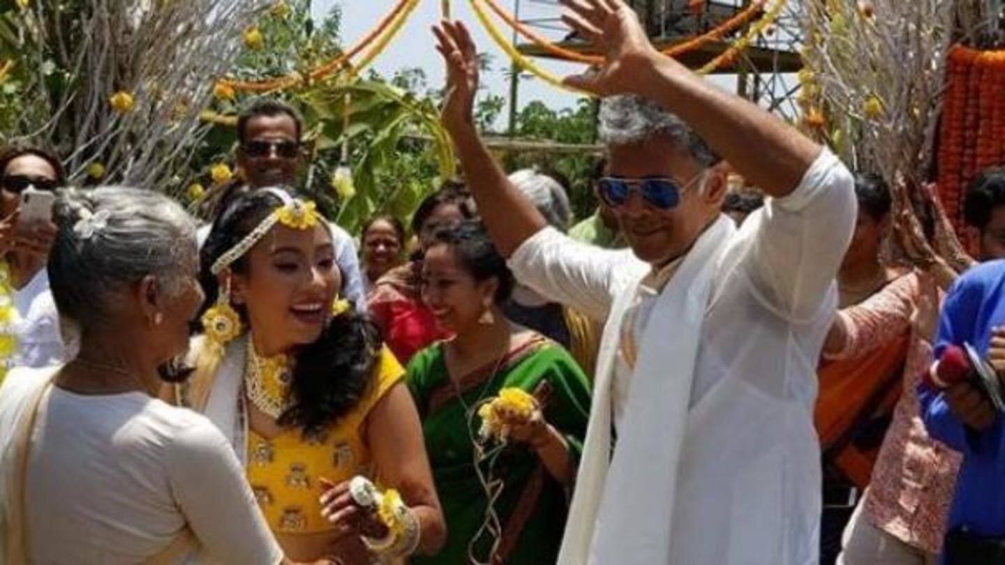 'Mehendi-wale-haath': The picture that's the-talk-of-the-town 'Mehendi-wale-haath': The picture that's the-talk-of-the-town