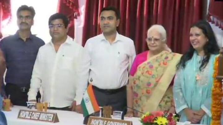 Goa: 4 ministers, including 3 ex-Congress MLAs, included in Cabinet