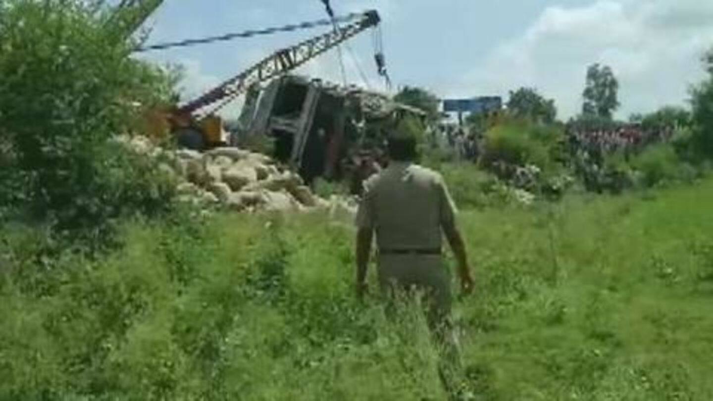 After being hit by truck, tempo fell into ditch After being hit by truck, tempo fell into ditch